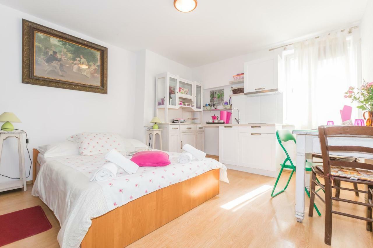 Beautiful Rustical Apt Ana In The Heart Of Rovinj Eksteriør billede